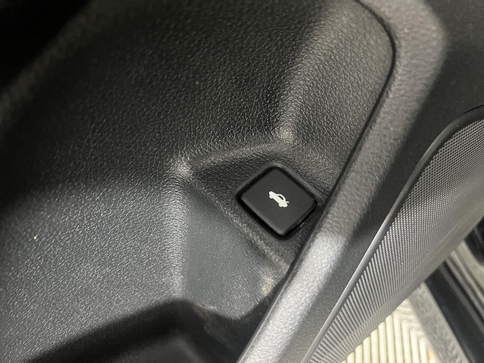 Used 2018 Crystal Black Pearl Honda EX-T image 13