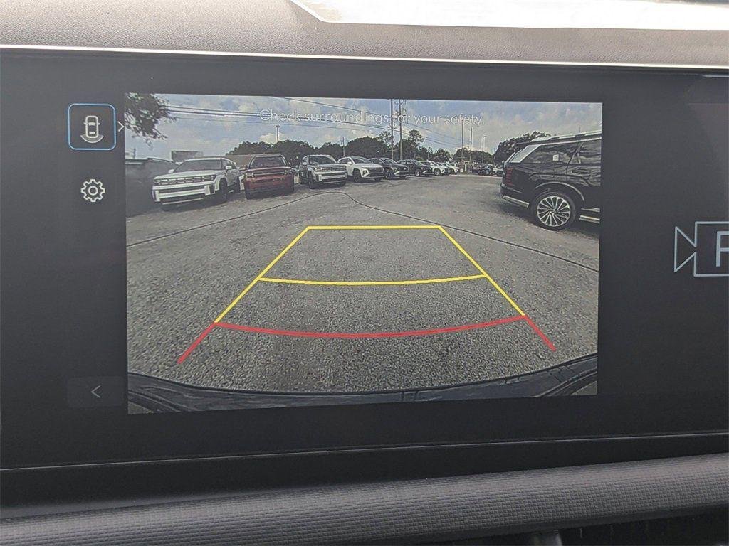 New 2026 White Hyundai SE FWD image 21
