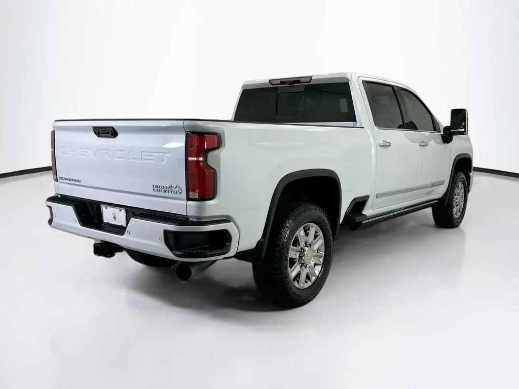 Used 2026 Polar White Chevrolet High Country image 5