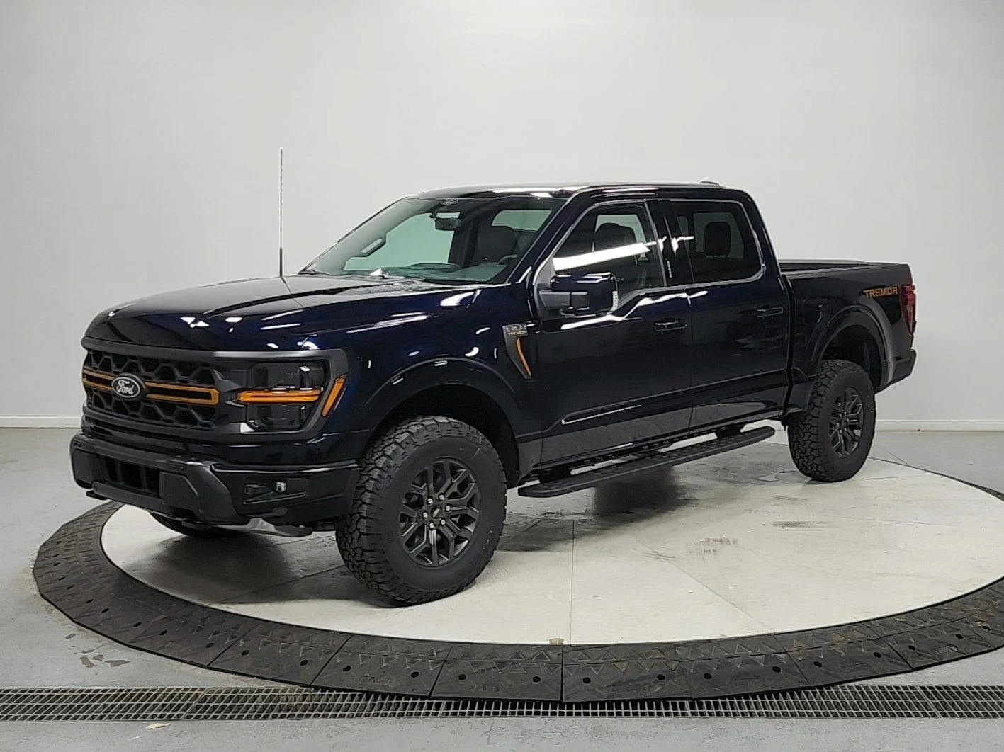 New 2026 Blue Ford Tremor image 3