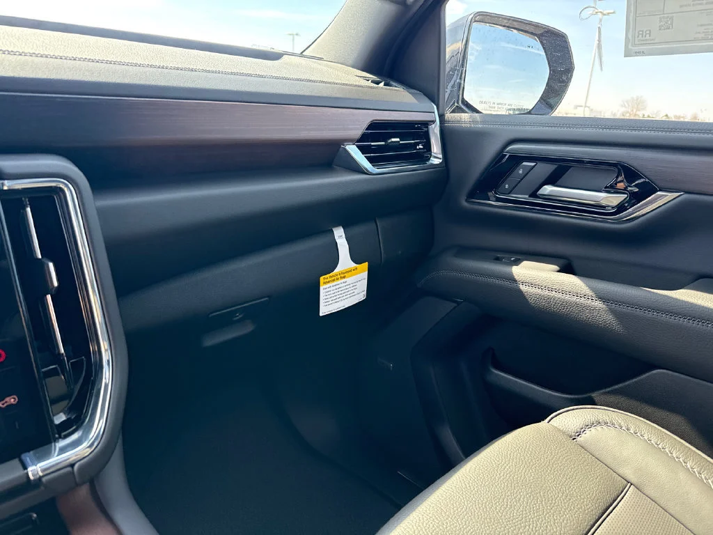 2026 GMC Yukon XL Denali - Photo 28