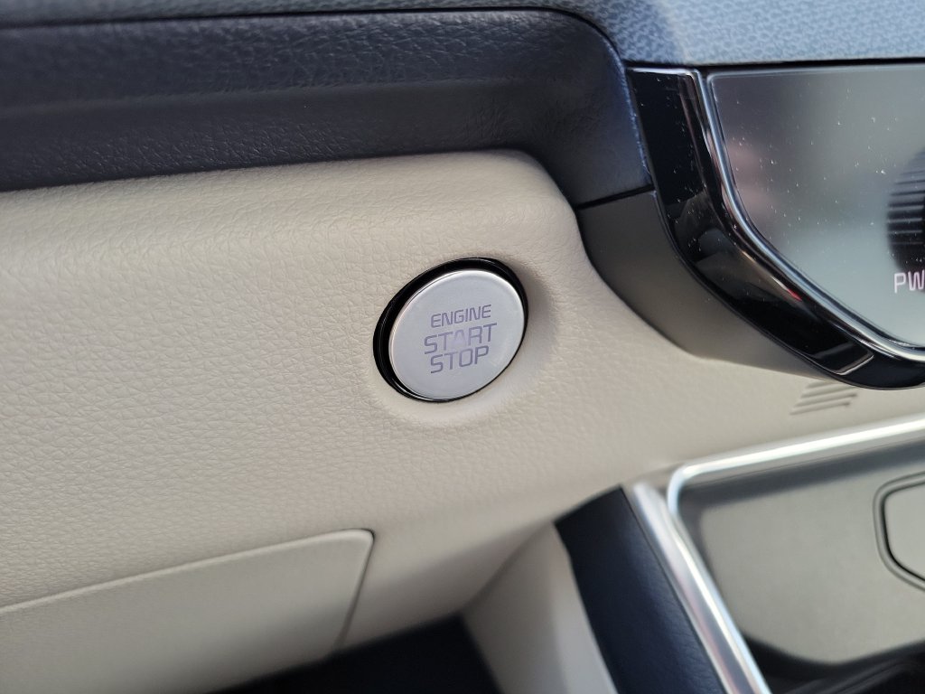 New 2026 Snow White Pearl Kia EX image 30
