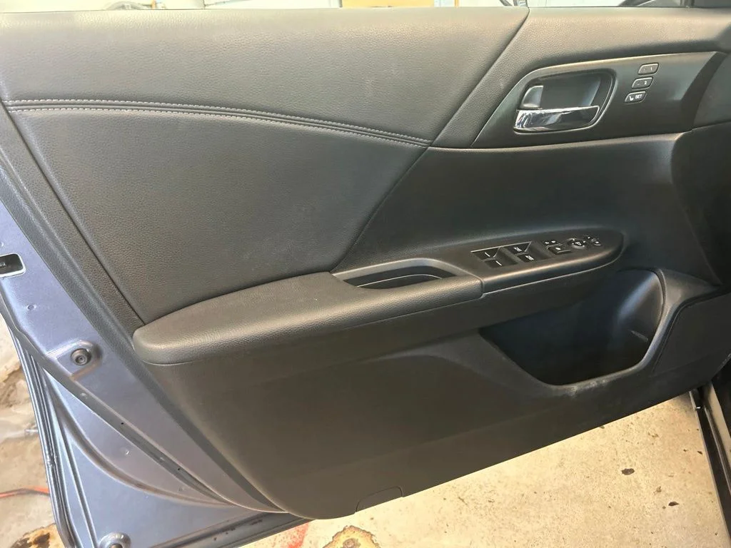 Used 2015 Gray Honda EX-L image 16