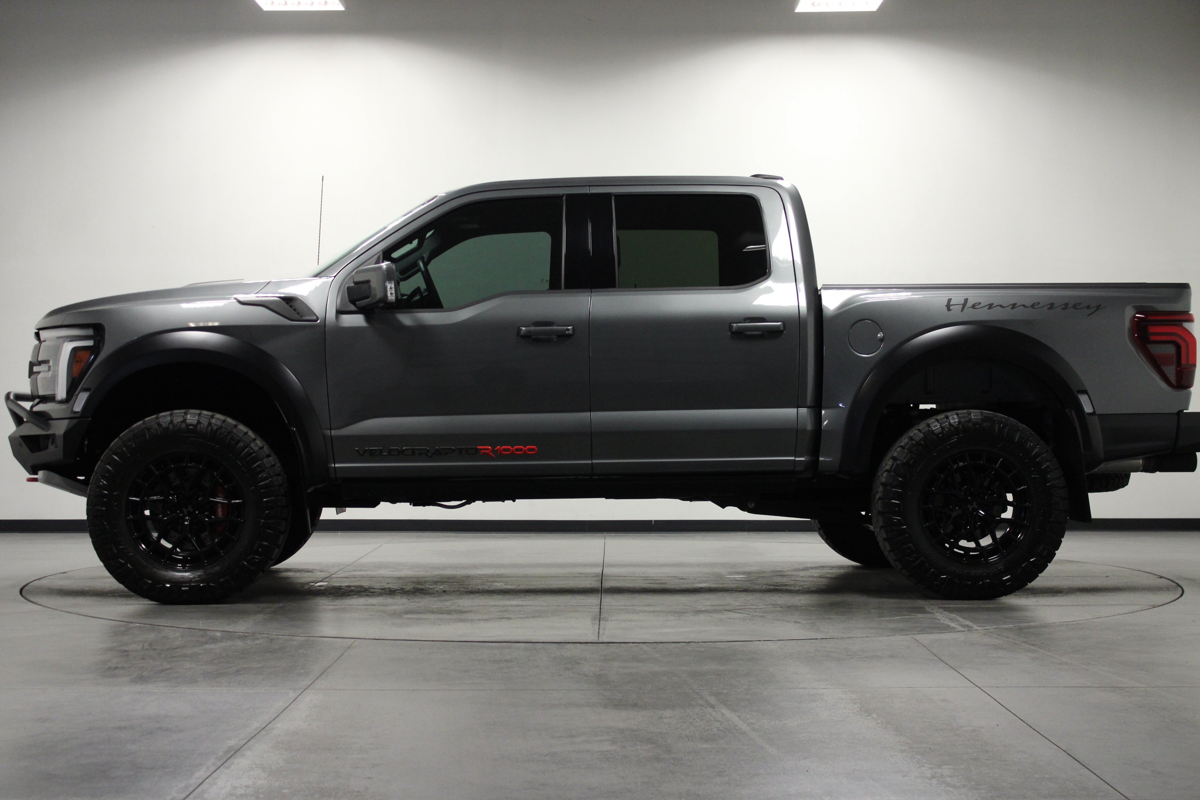 Used 2025 Carbonized Gray Metallic Ford Raptor R image 7