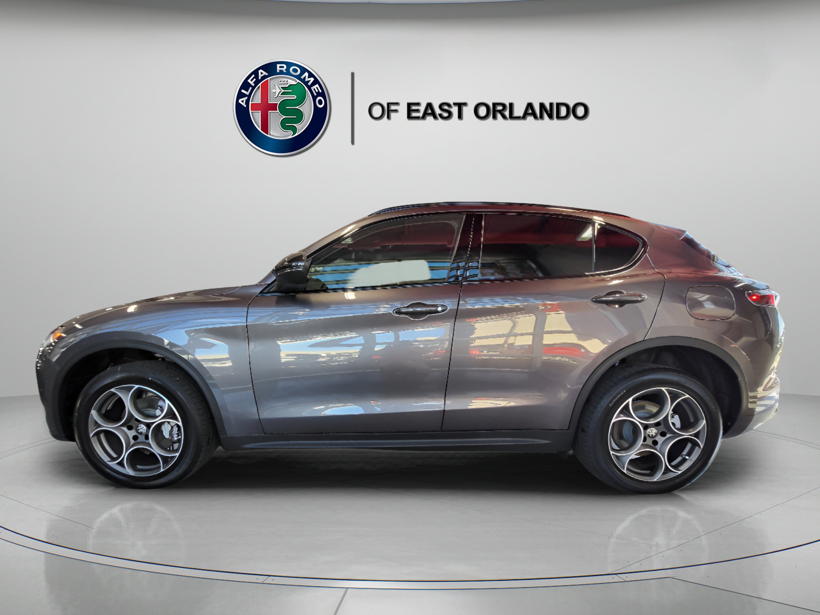 New 2025 Vesuvio Gray Metallic Alfa Romeo SPRINT image 5