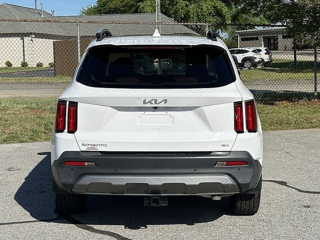 Used 2023 White Kia X-Line SX Prestige image 8