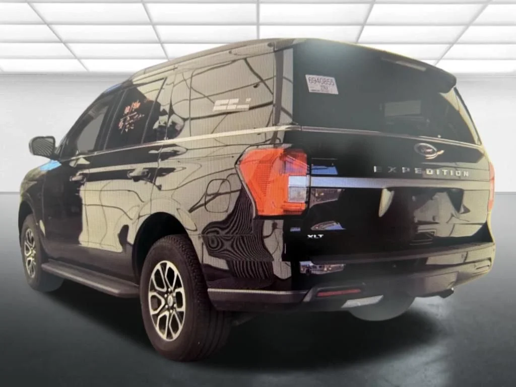 Used 2024  Ford XLT image 2