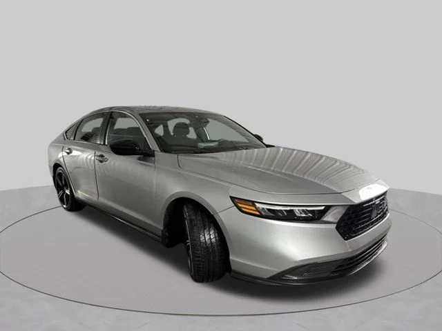 Used 2023 Lunar Silver Metallic Honda Sport image 4