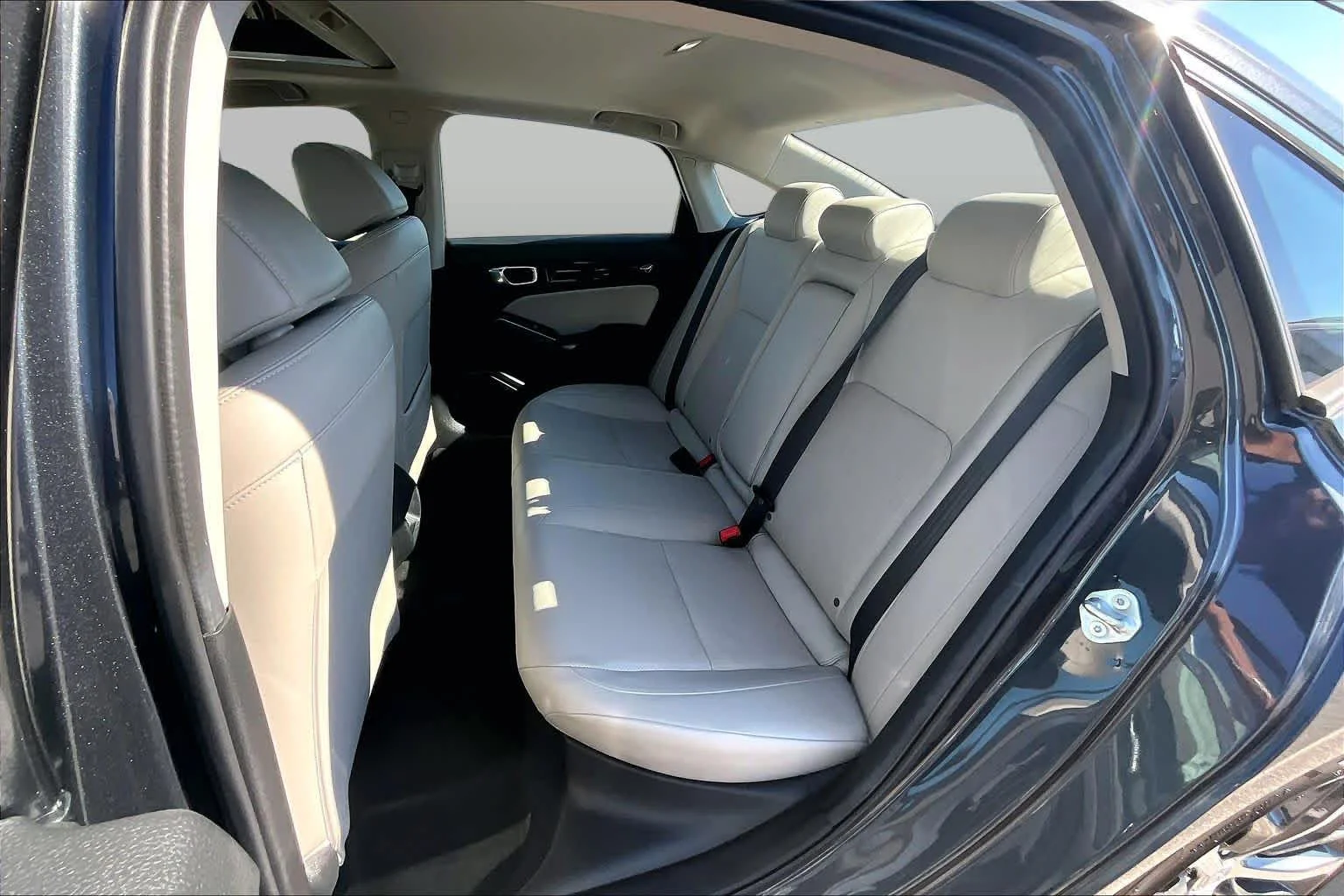 Used 2024 Meteorite Gray Metallic Honda Touring image 20