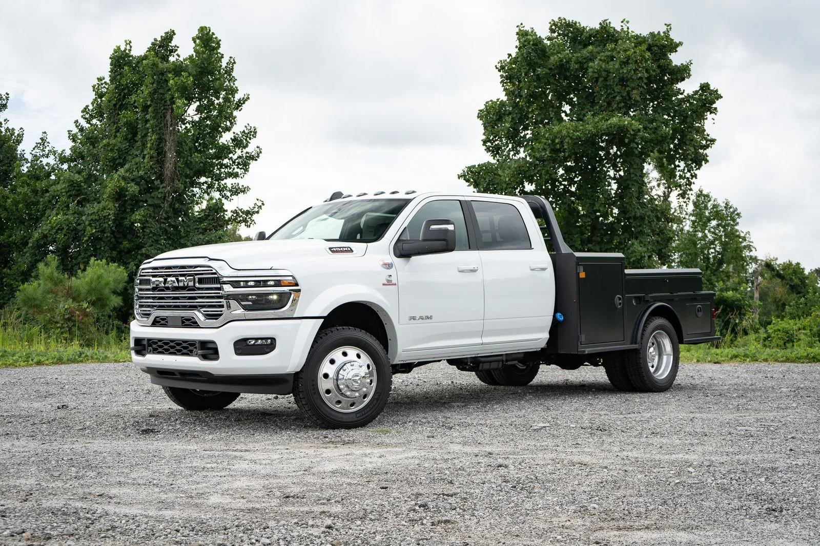 New 2026 Bright White Clearcoat RAM Tradesman image 3