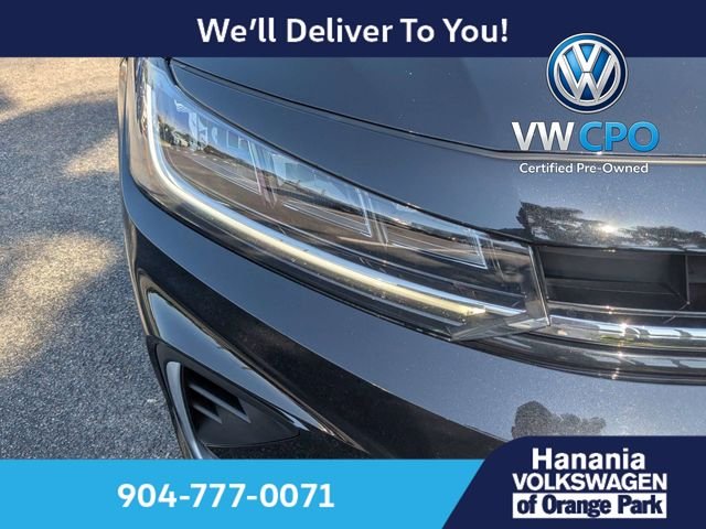 Certified Used 2025 Black Volkswagen 1.5T SE image 10