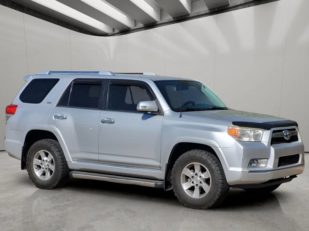 Used 2013 Classic Silver Metallic Toyota SR5 image 5