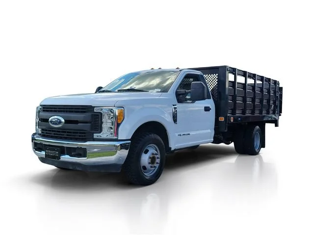 Used 2017 Oxford White Ford XL image 2