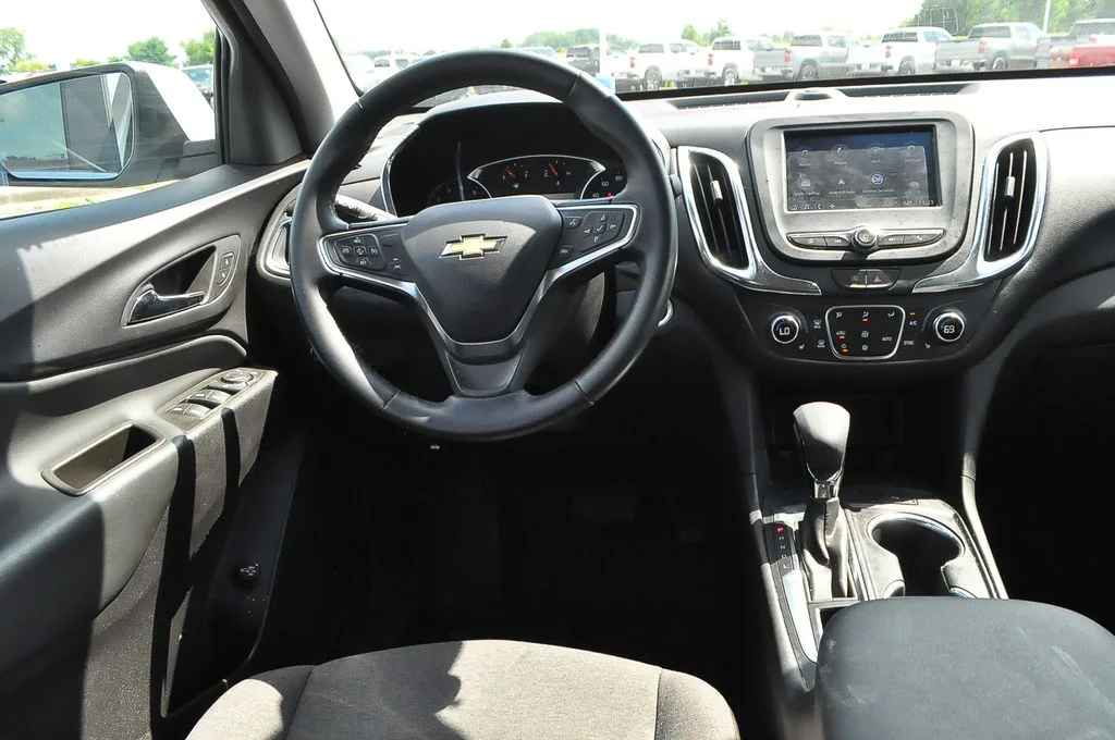 Used 2024 White Chevrolet LT image 18