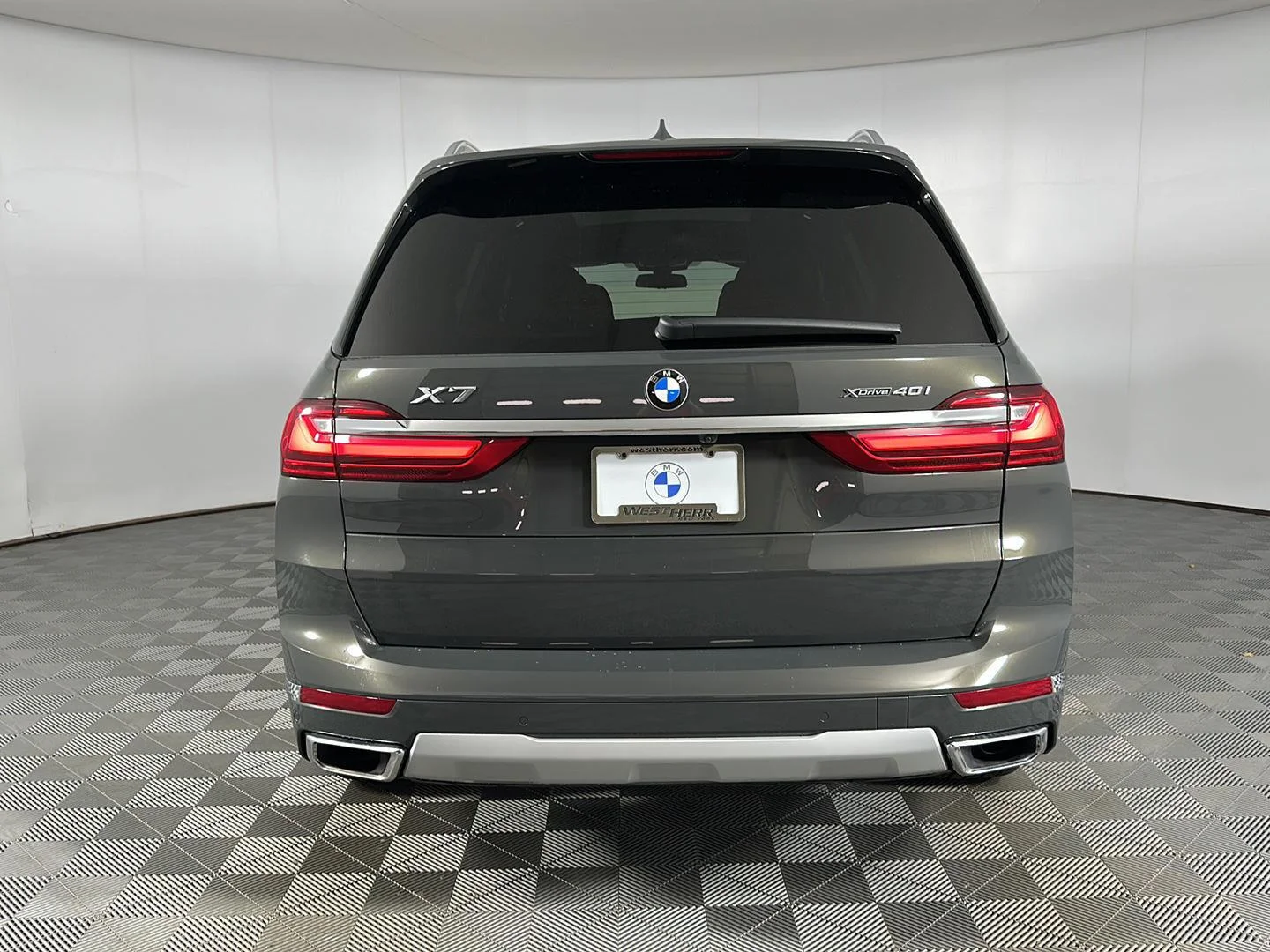 Used 2022 Dravit Grey Metallic BMW xDrive40i image 25