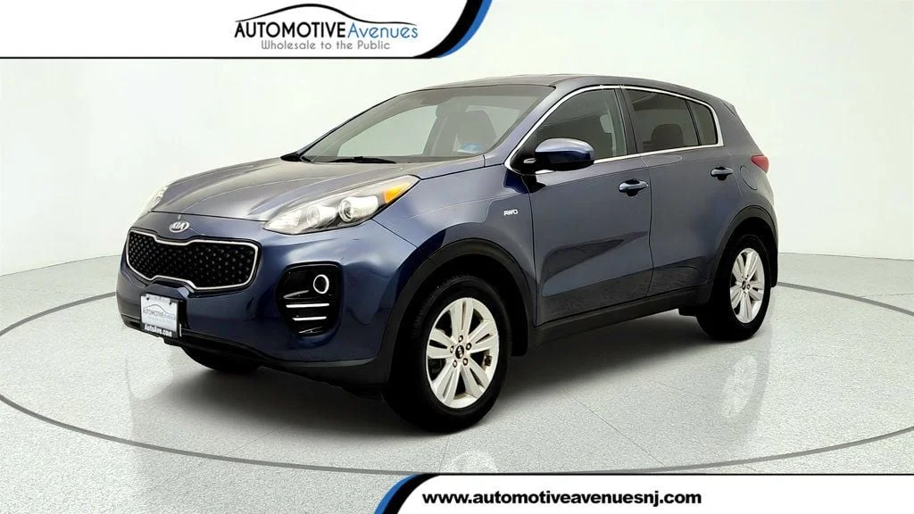 Used 2019 Pacific Blue Kia LX AWD image 1