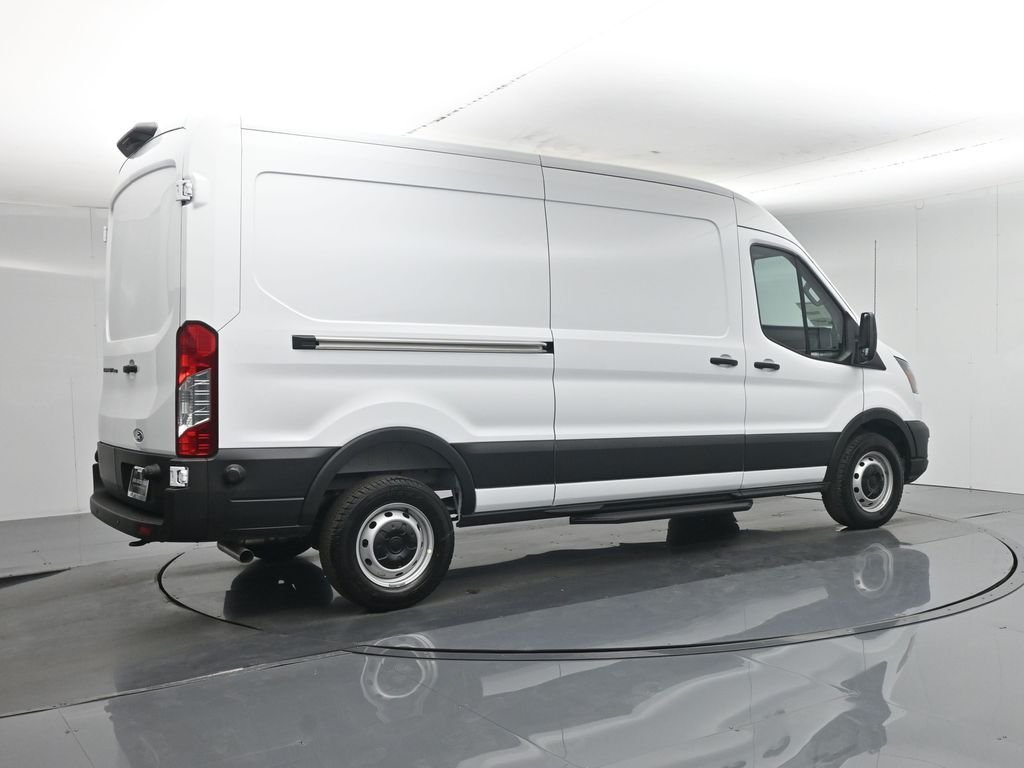 New 2026 Oxford White Ford Base image 25