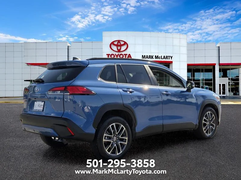 Used 2026 Blue TOYOTA XLE 2WD image 5