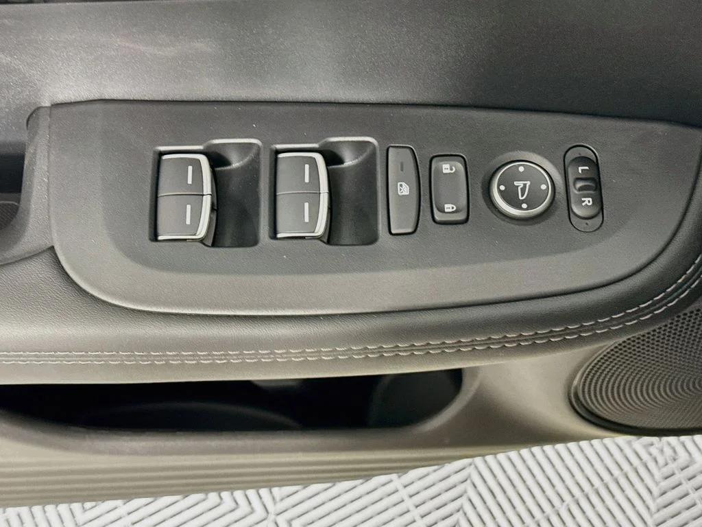 New 2026 Urban Gray Pearl Acura  image 18