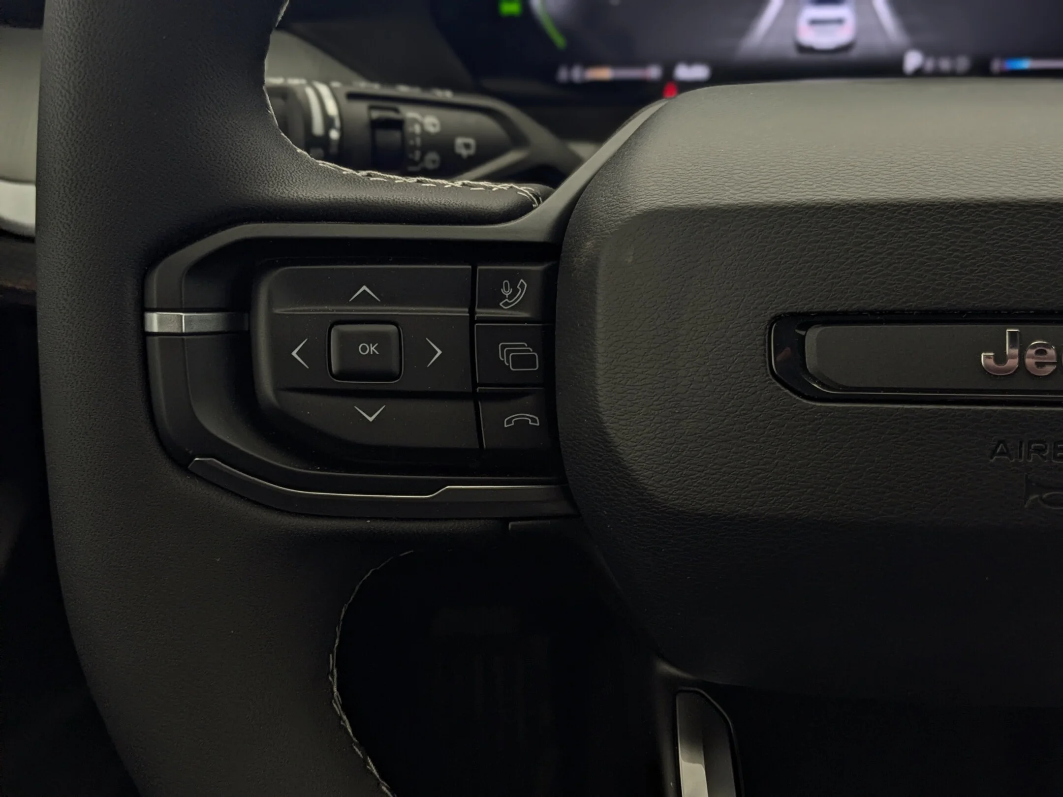 New 2026 Grey Jeep Limited - - Hybrid - Dual-Pane Pano Sunroof - Capri Leatherette - Power Liftgate & More! image 17