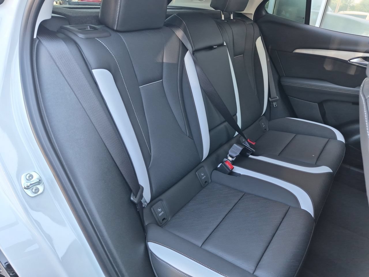 2026 Buick Envision Sport Touring - Photo 27