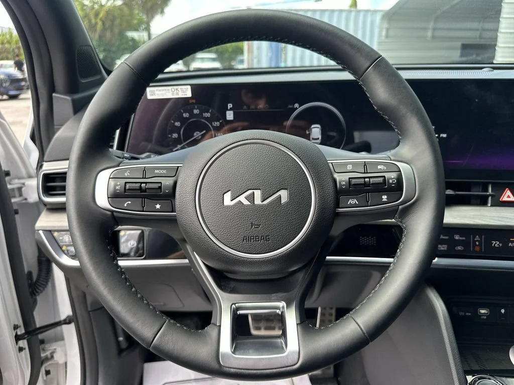 Used 2025 Glacial White Pearl Kia X-Pro Prestige image 11