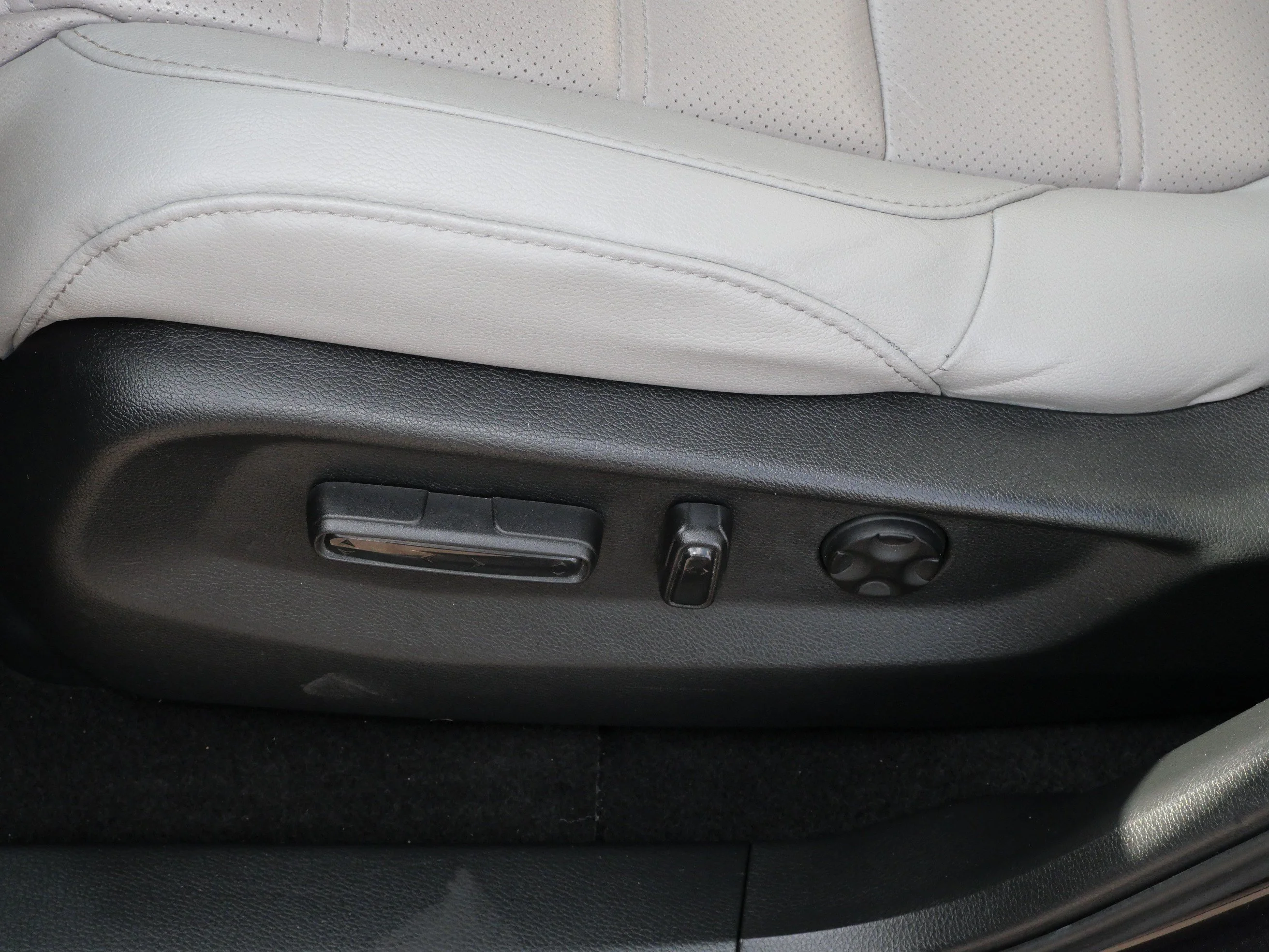 Certified Used 2018 Gunmetal Metallic Honda EX-L image 20