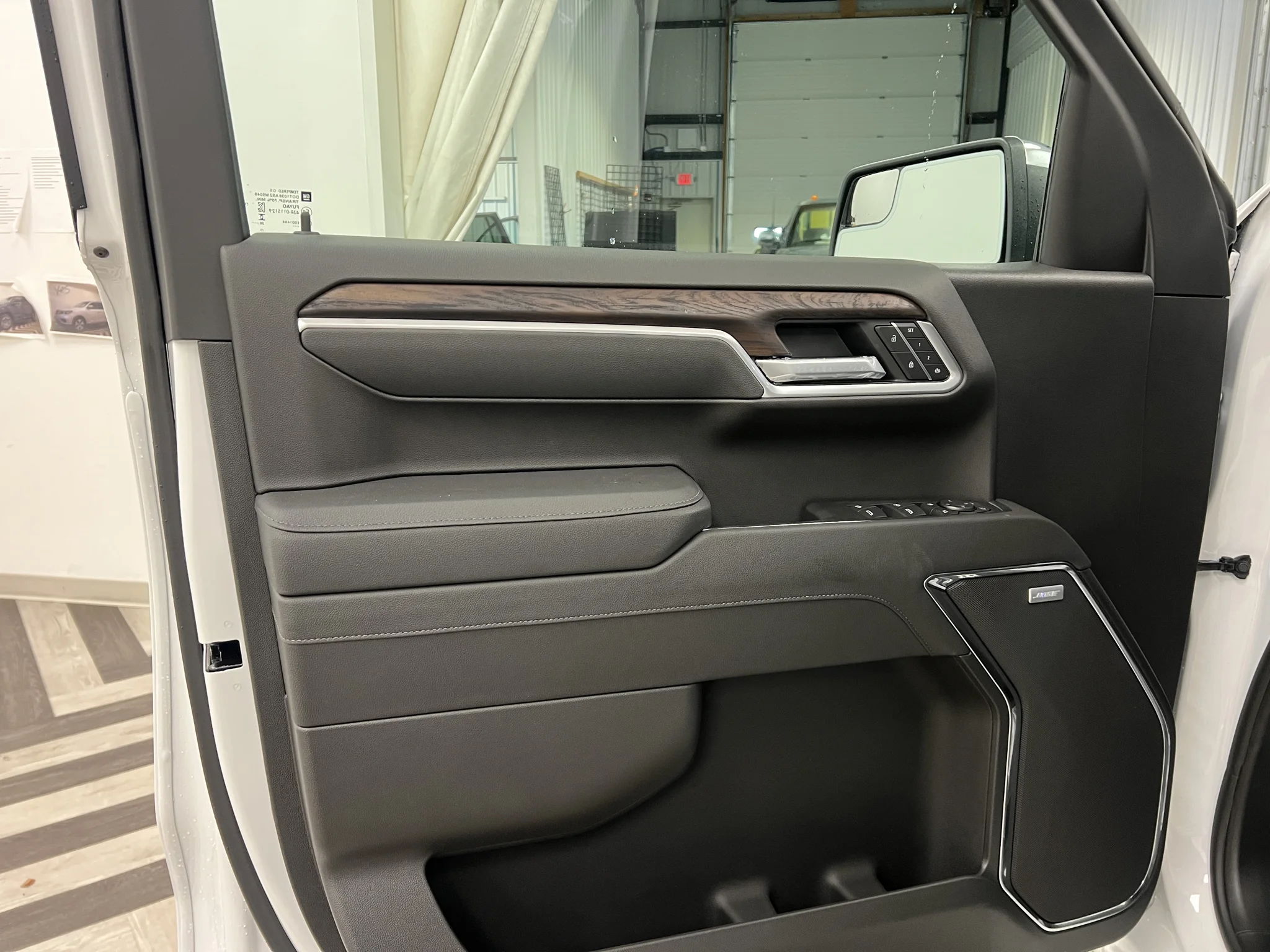 2026 GMC Sierra 1500 SLT - Photo 8