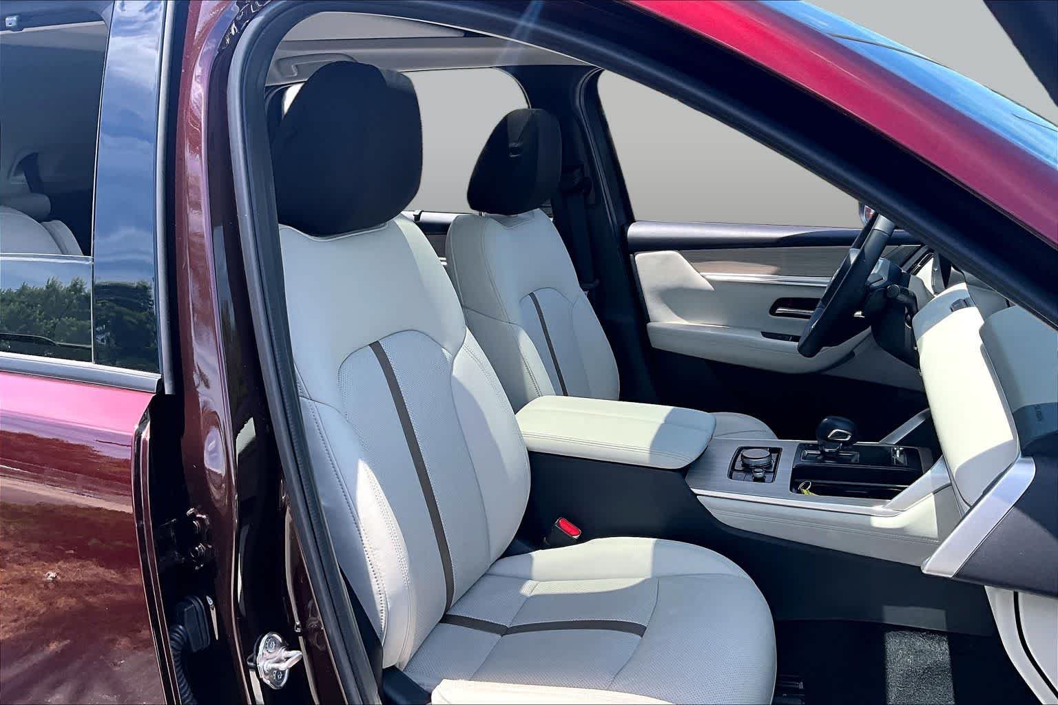 Used 2025 Artisan Red Premium Mazda Premium Plus Package image 9