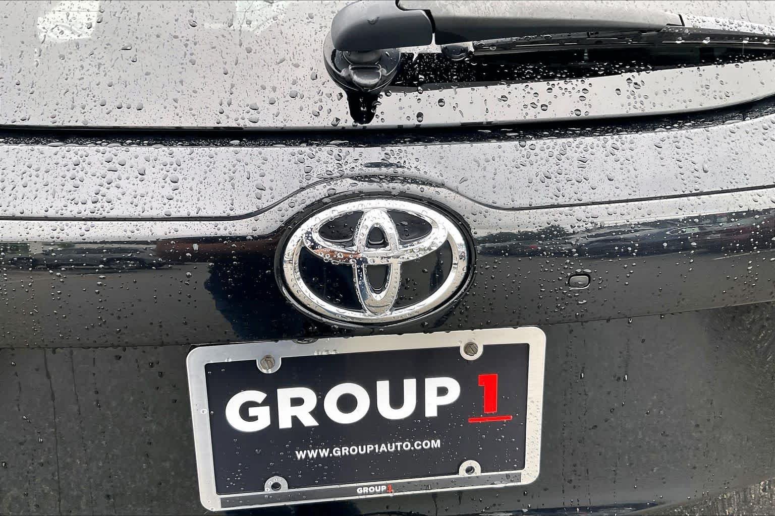 Used 2019 Midnight Black Metallic Toyota XLE image 32