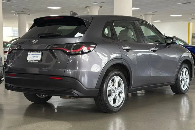 Certified Used 2025 Modern Steel Metallic Honda LX image 5
