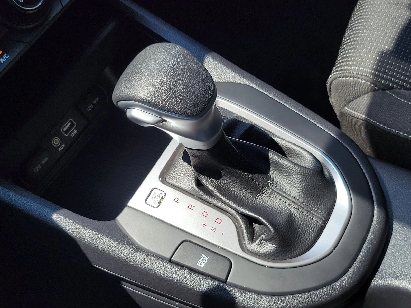 Used 2021 Gray Kia LXS image 22