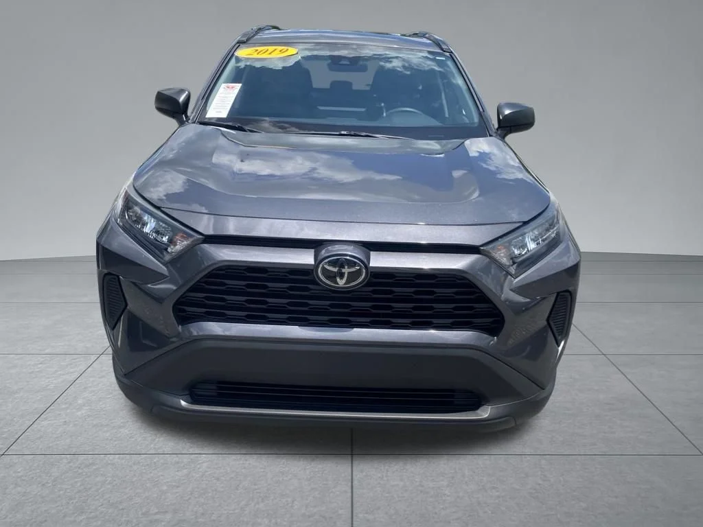 Used 2019 Gray Toyota LE image 19