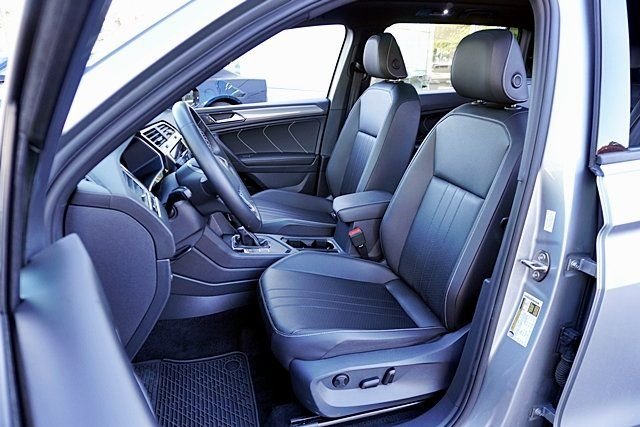 Used 2023 Silver Volkswagen 2.0T SE R-Line Black image 14