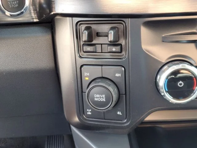New 2026 Glacier Gray Metallic Tri-Coat Ford F-250® Lariat® image 30