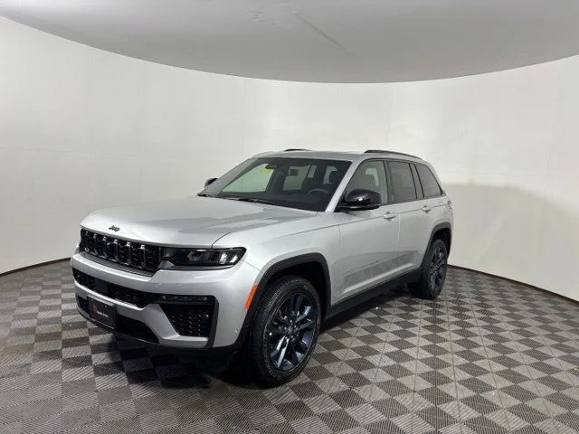New 2026 Silver Jeep  image 3
