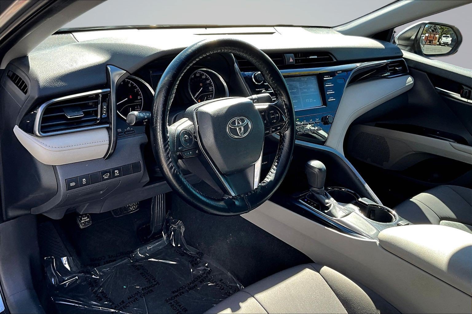 Used 2019 Silver Toyota LE image 12