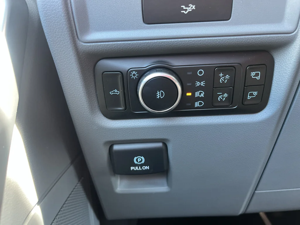 New 2026 Marsh Gray Ford XLT image 22