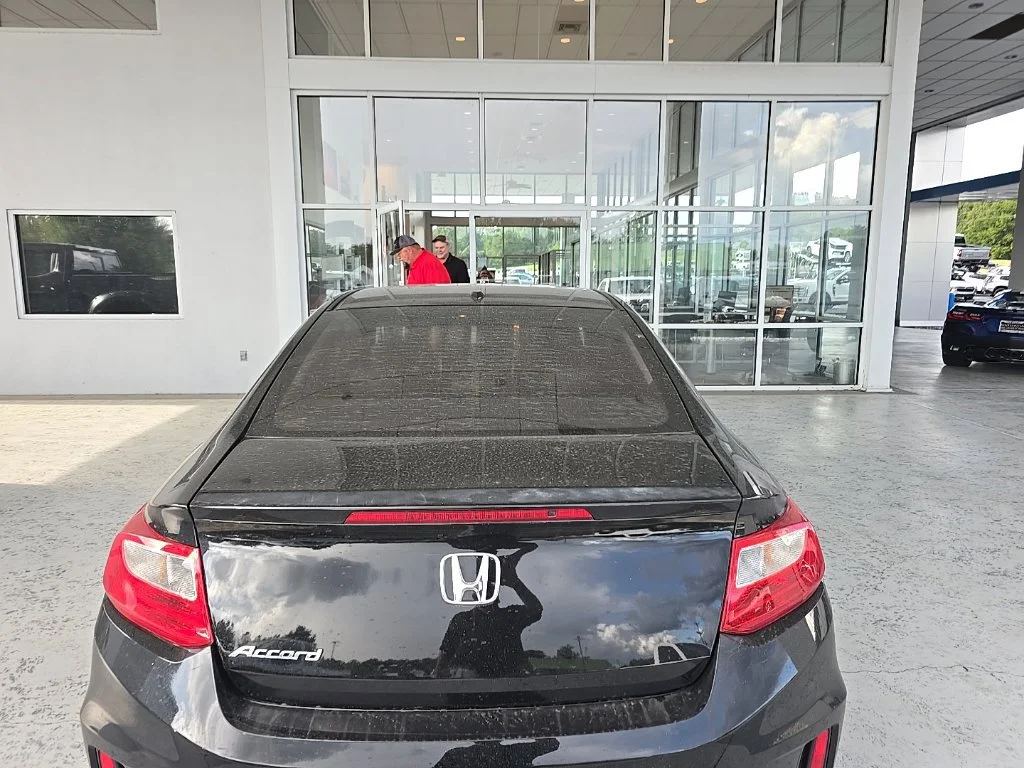 Used 2015  Honda EX-L image 4