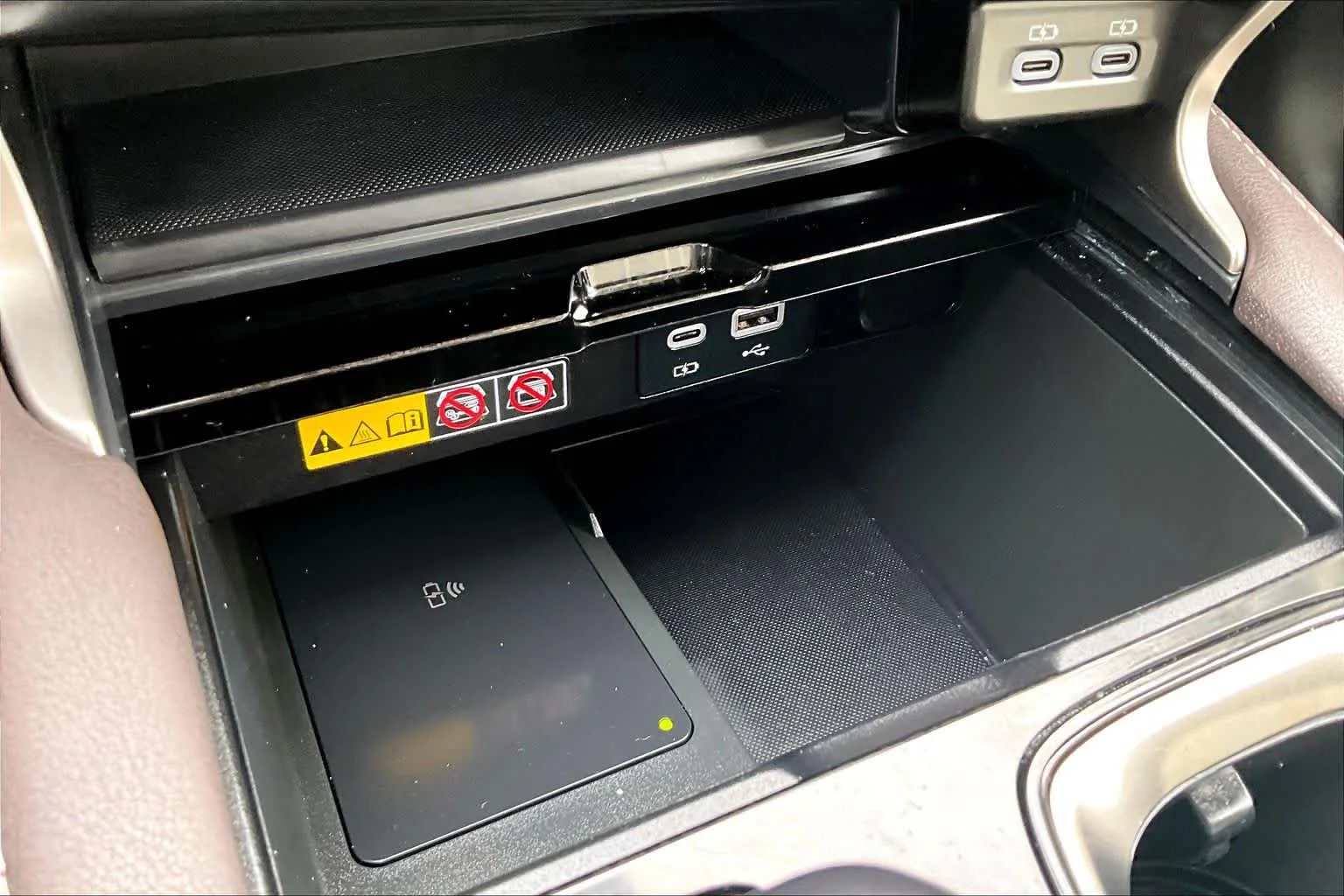 Used 2024 Eminent White Pearl Lexus  image 33
