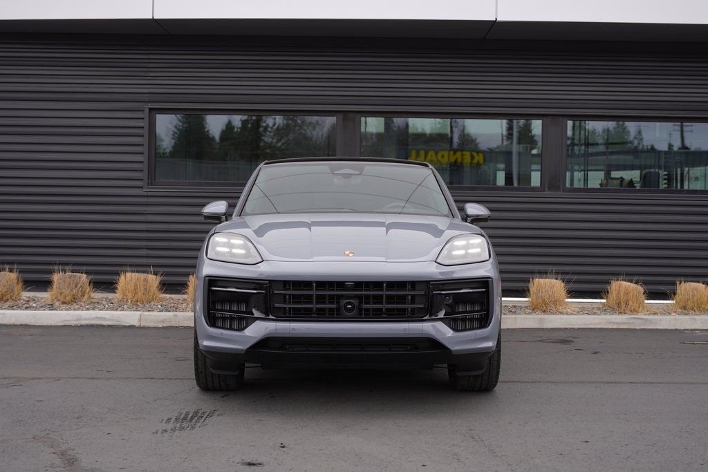 2026 Porsche Cayenne Coupe GTS - Photo 6