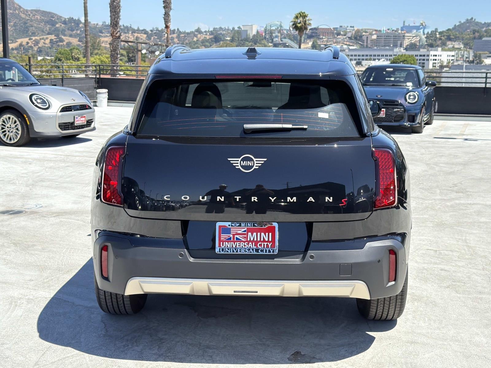New 2027 0C4R Midnight Black II Metallic MINI Signature Plus image 4