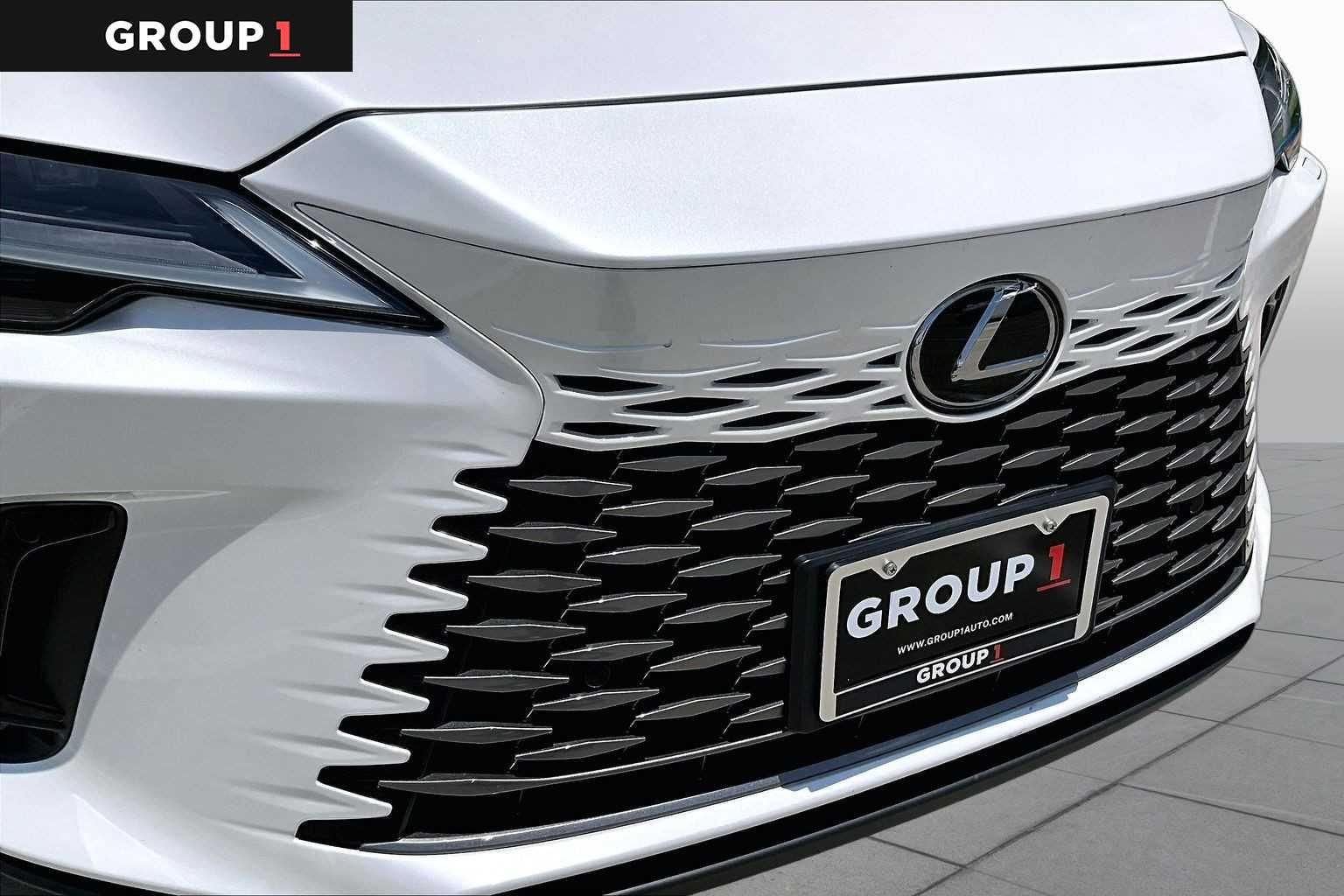Used 2023 Eminent White Pearl Lexus Luxury image 27