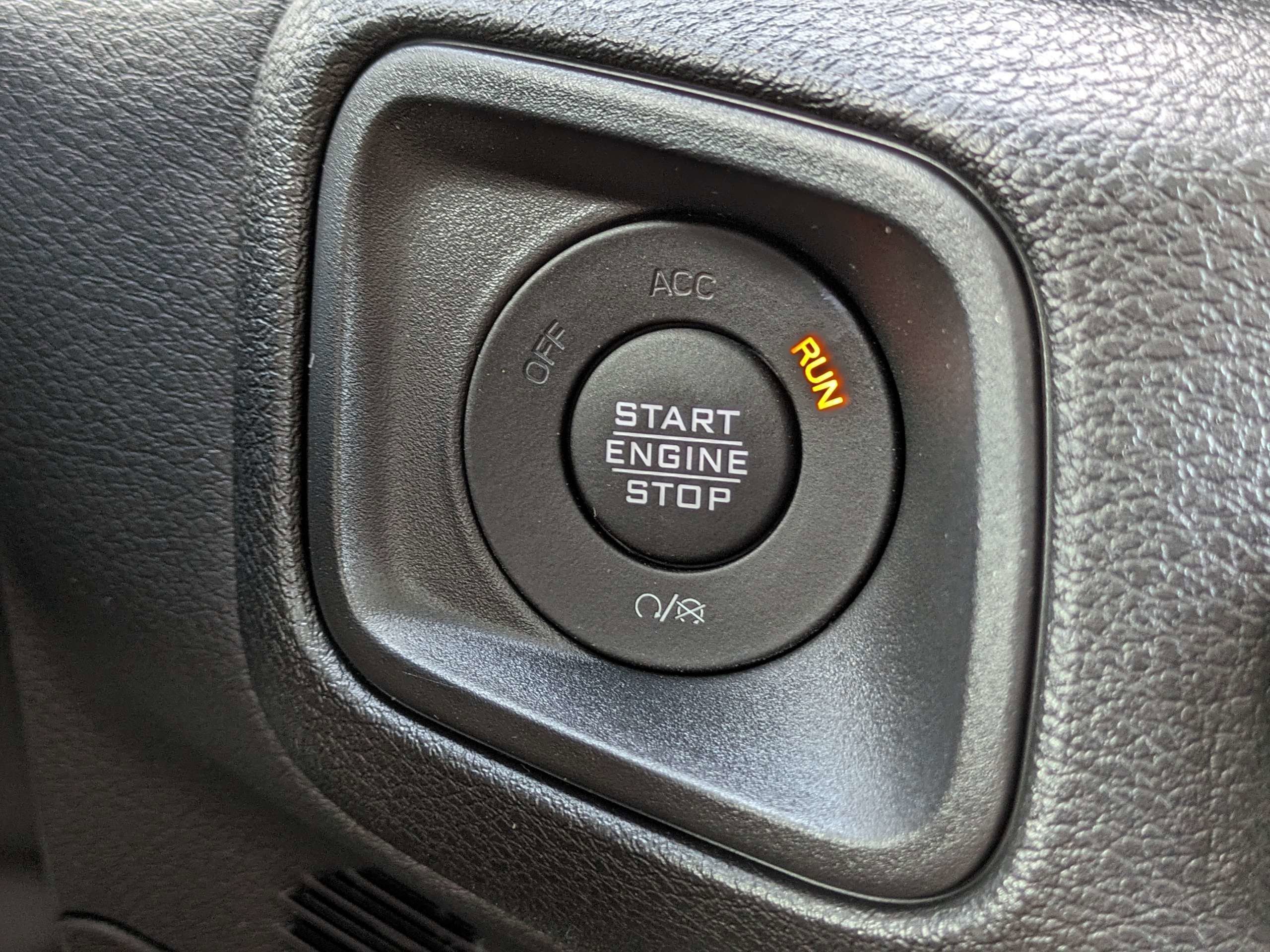 New 2026 Granite Crystal Metallic Clear-Coat Exterior Paint Jeep 85th Anniversary Edition image 30