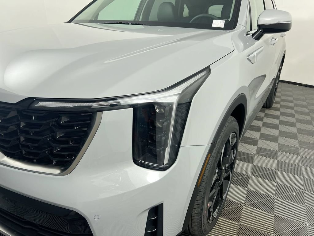New 2026 Wolf Gray Kia EX image 11