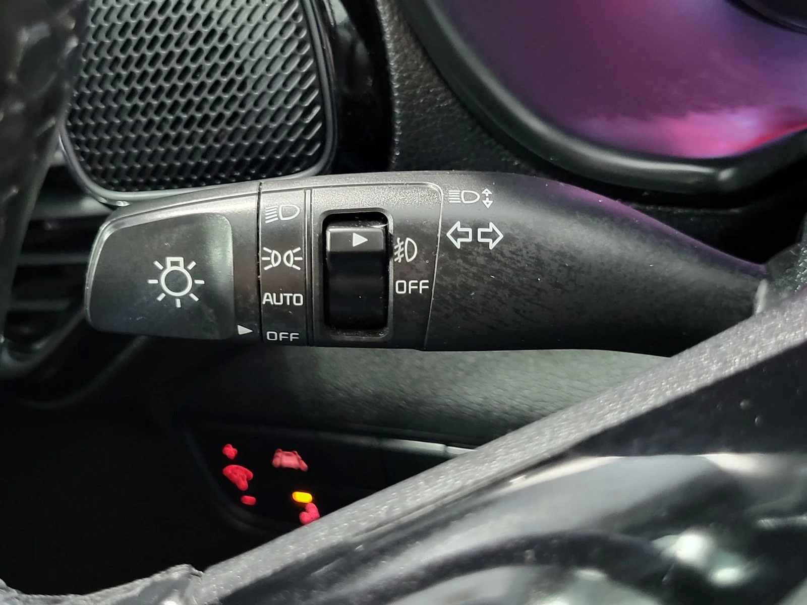 Certified Used 2022 Gray Kia EX image 17
