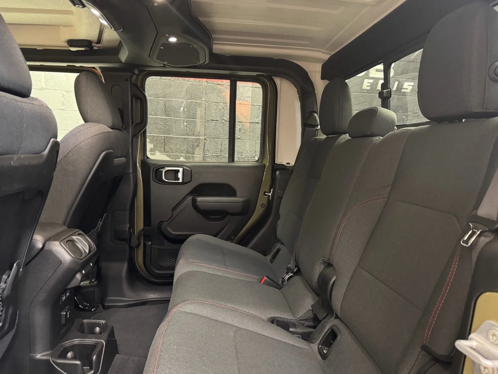 Used 2026  Jeep Rubicon image 30