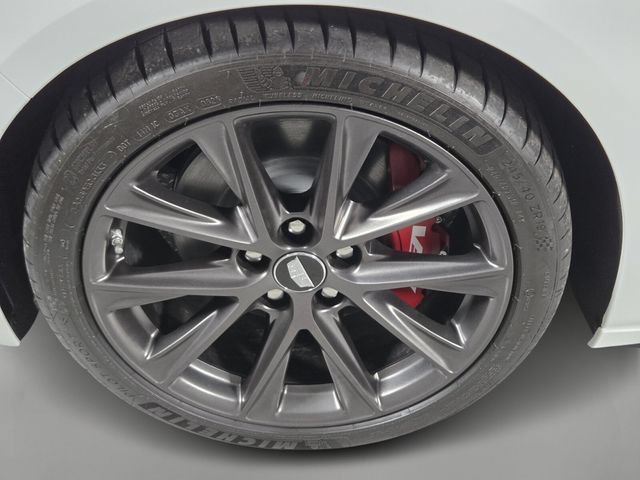 New 2026 Summit White Cadillac V-Series image 9