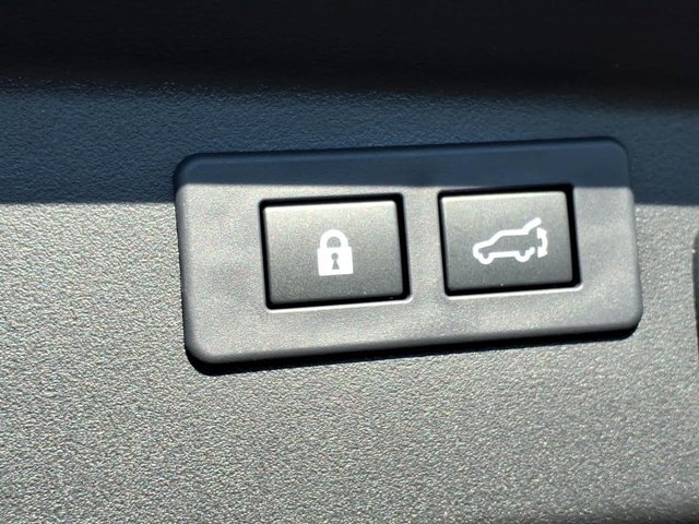 New 2026 CRYSTAL WHITE PEARL Subaru Premium image 12