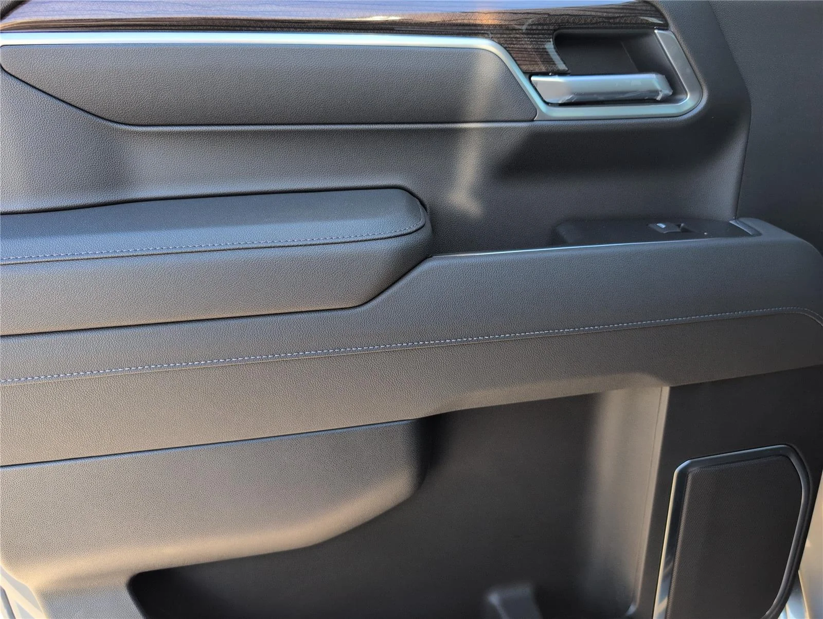 2026 Chevrolet Silverado 1500 RST - Photo 38